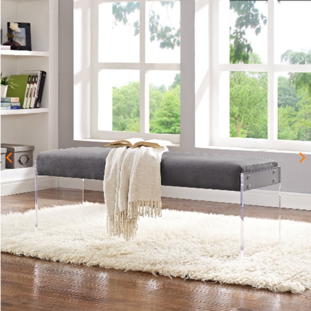 Velvet bench with chrome legs